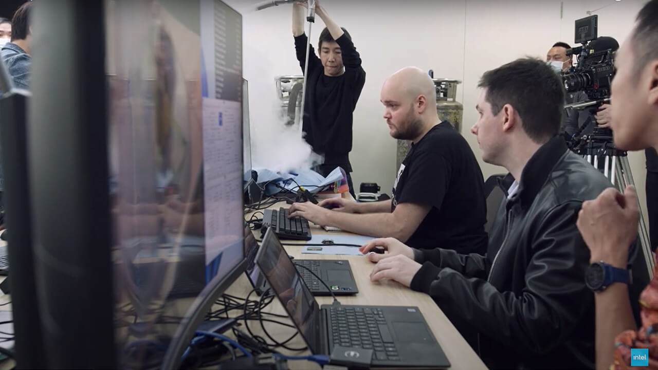 Obrázok akcie pretaktovanie ASUS
